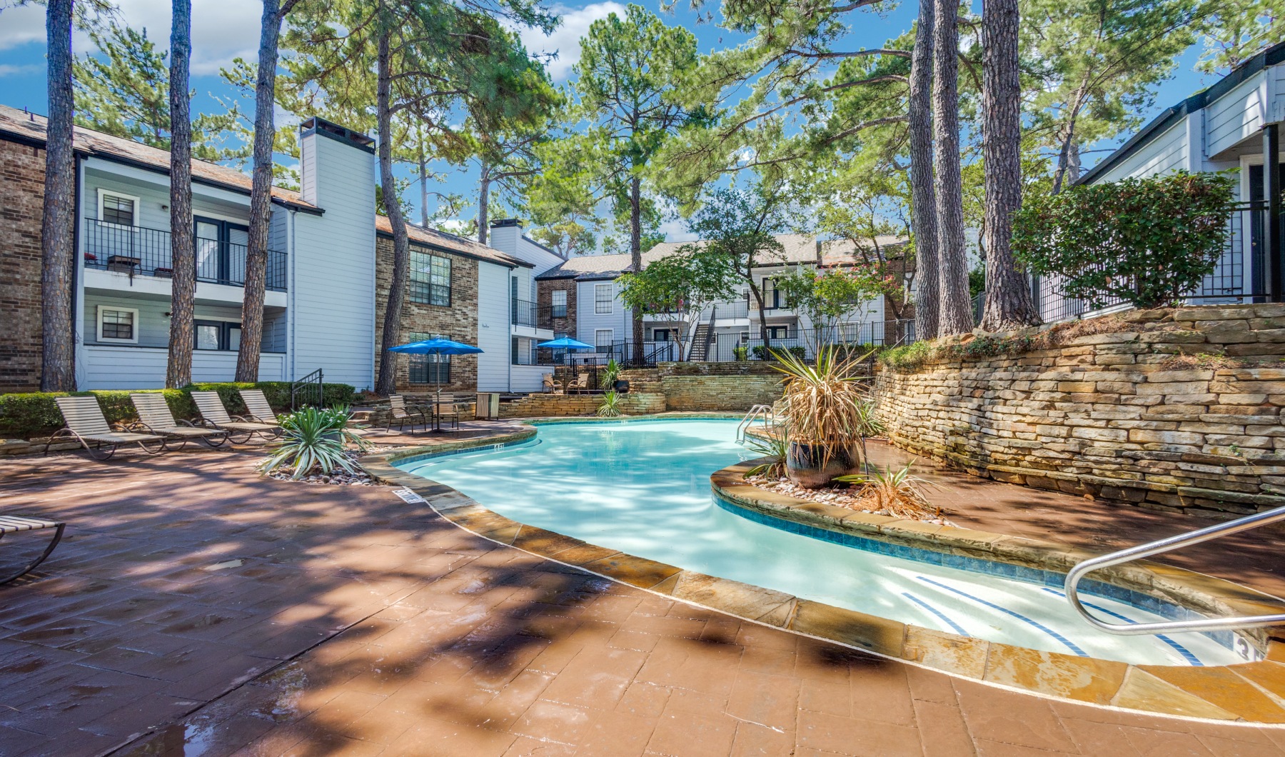 Live More. Pay Less. Live More. Pay Less.